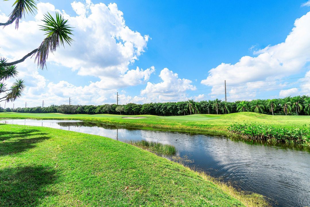 出租: $3,500 (3 贝兹, 2 浴室, 1800 平方英尺)