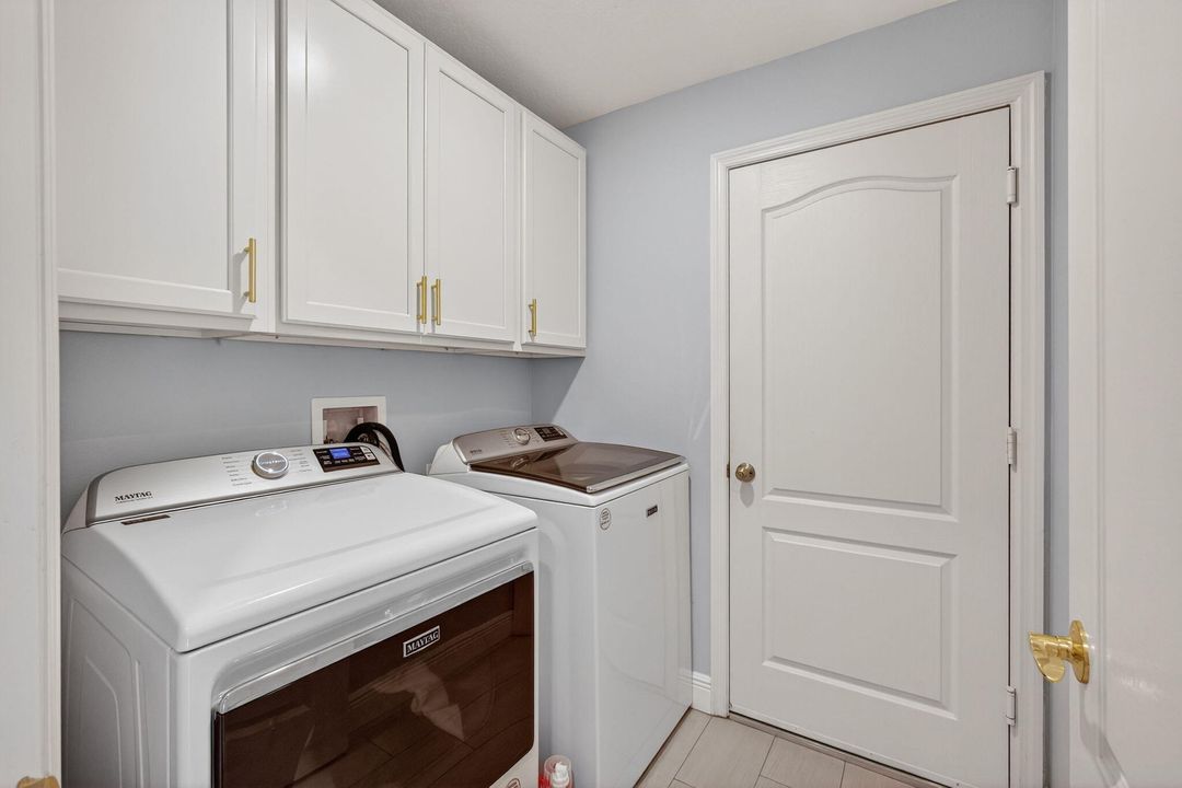 For Sale: $449,000 (4 beds, 2 baths, 1851 Square Feet)