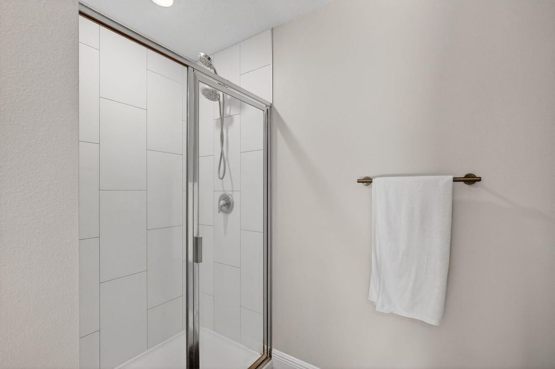 For Sale: $449,000 (4 beds, 2 baths, 1851 Square Feet)