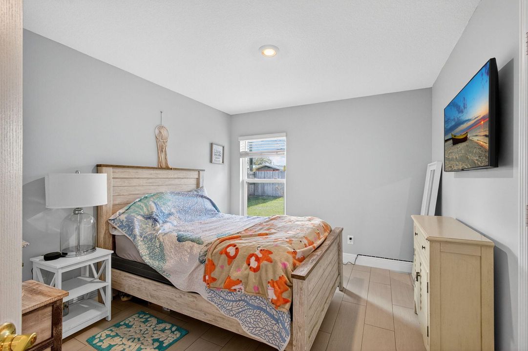 For Sale: $449,000 (4 beds, 2 baths, 1851 Square Feet)