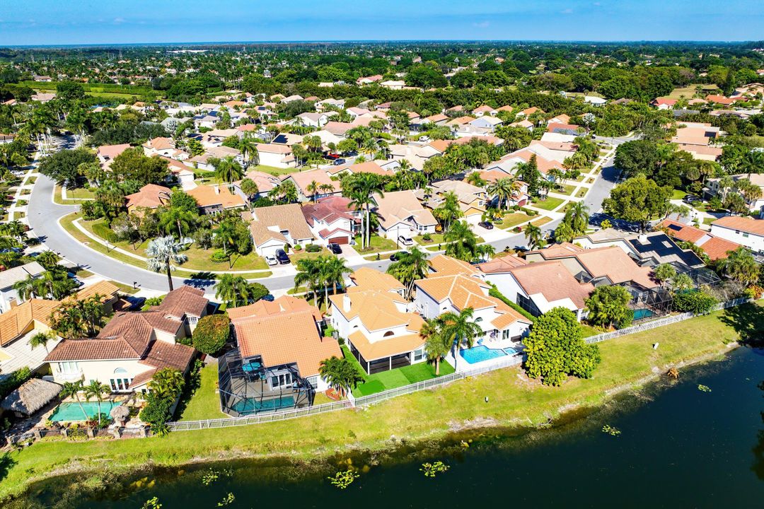 待售: $999,000 (4 贝兹, 3 浴室, 2573 平方英尺)