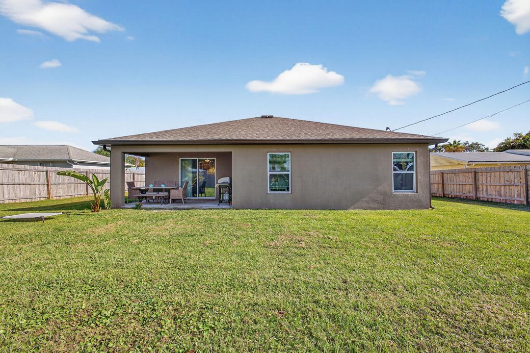 For Sale: $449,000 (4 beds, 2 baths, 1851 Square Feet)