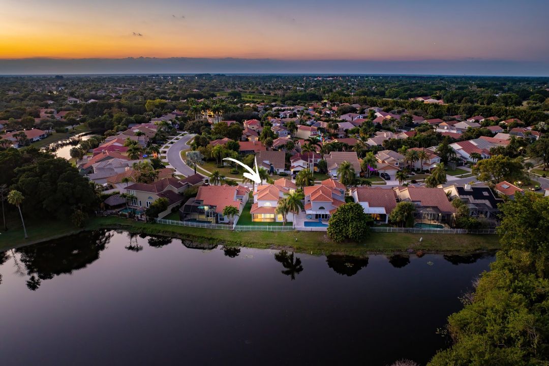 待售: $999,000 (4 贝兹, 3 浴室, 2573 平方英尺)