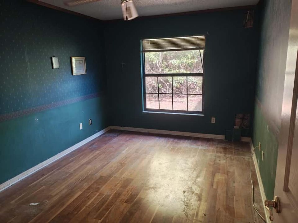 For Sale: $235,000 (3 beds, 2 baths, 1479 Square Feet)