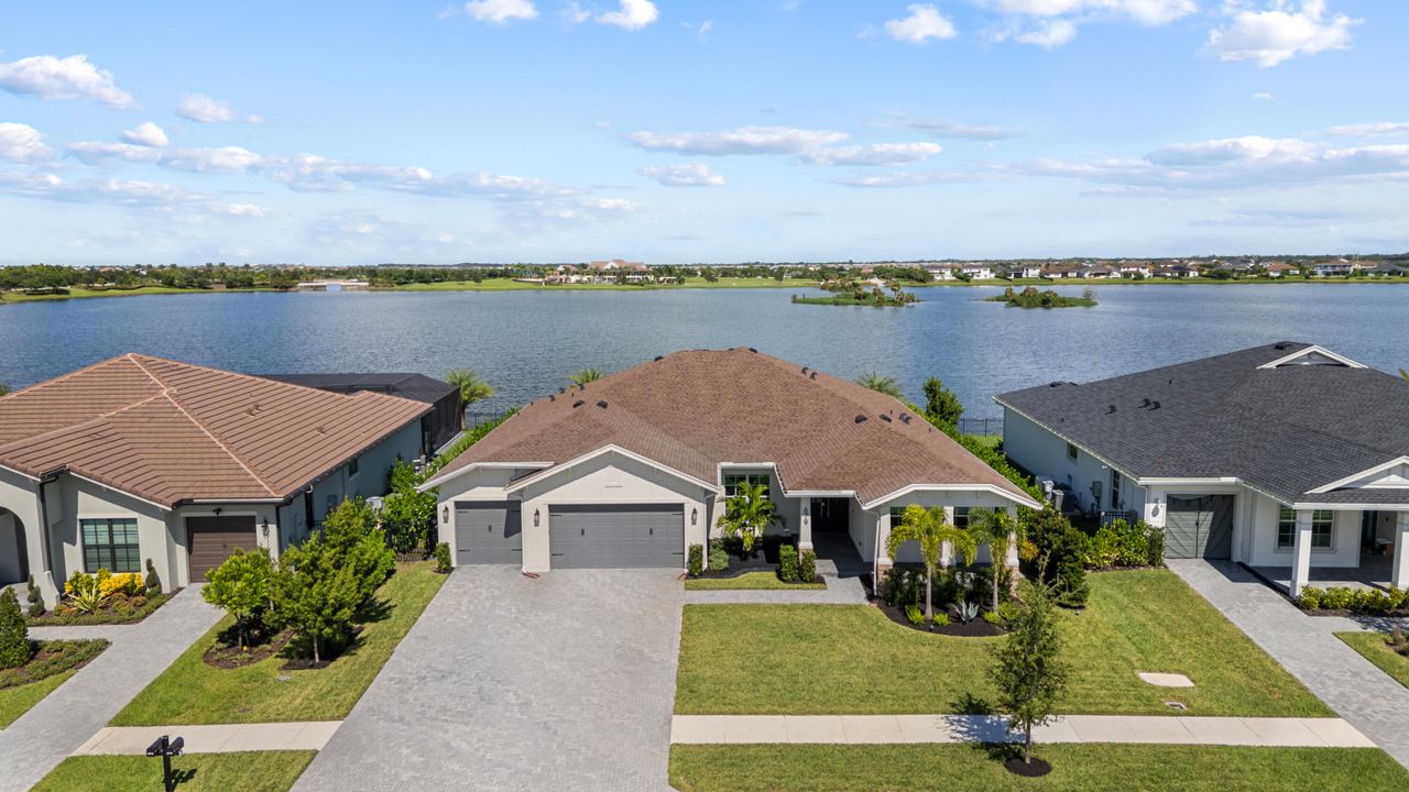 En Venta: $1,495,000 (4 camas, 3 baños, 3445 Pies cuadrados)