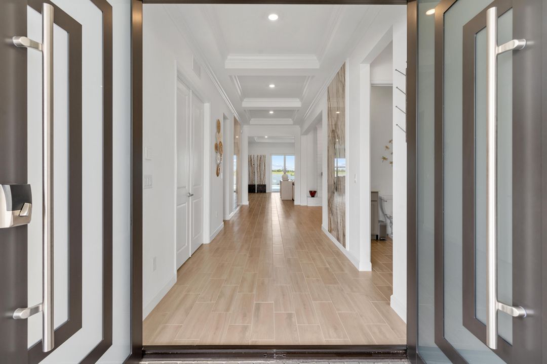 En Venta: $1,495,000 (4 camas, 3 baños, 3445 Pies cuadrados)