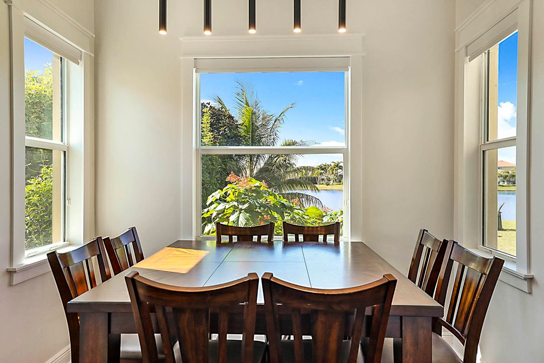 Active With Contract: $679,000 (3 beds, 3 baths, 2135 Square Feet)