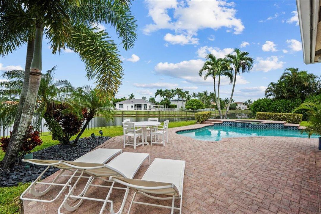 For Sale: $985,000 (4 beds, 3 baths, 2753 Square Feet)