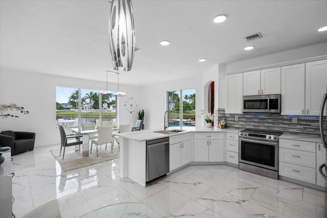 For Sale: $985,000 (4 beds, 3 baths, 2753 Square Feet)