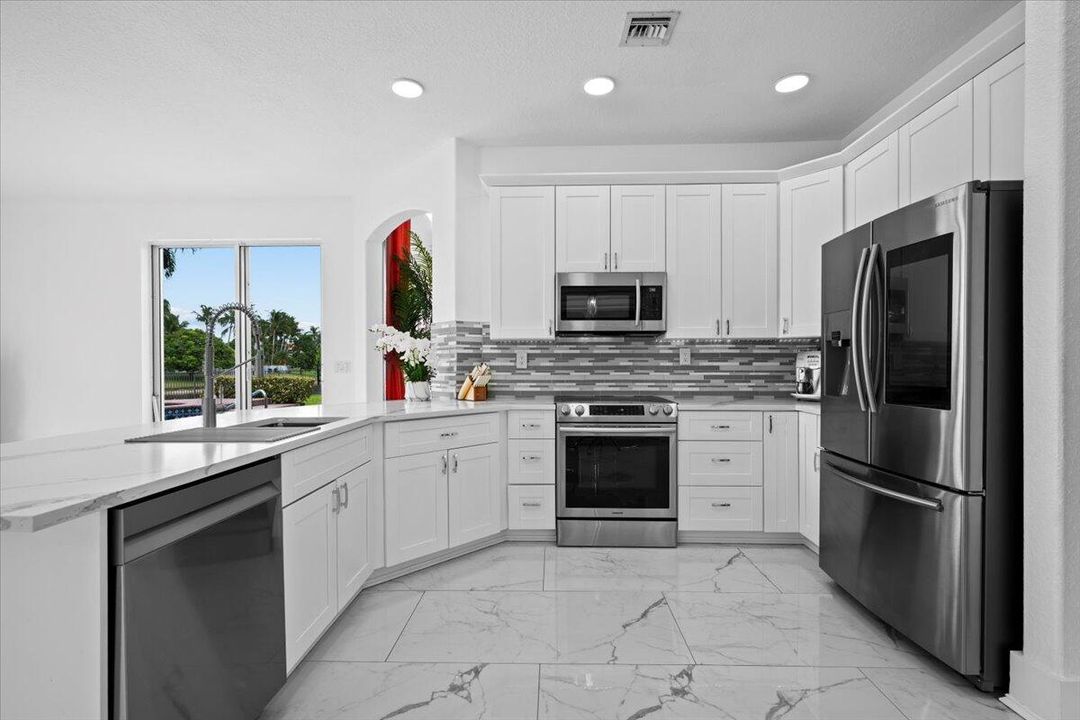 For Sale: $985,000 (4 beds, 3 baths, 2753 Square Feet)