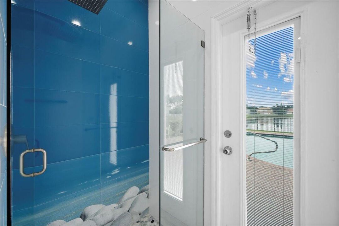 For Sale: $985,000 (4 beds, 3 baths, 2753 Square Feet)