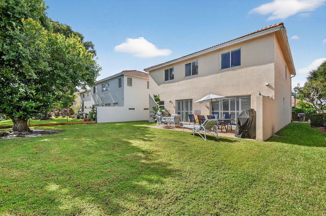 待售: $560,000 (4 贝兹, 2 浴室, 2353 平方英尺)