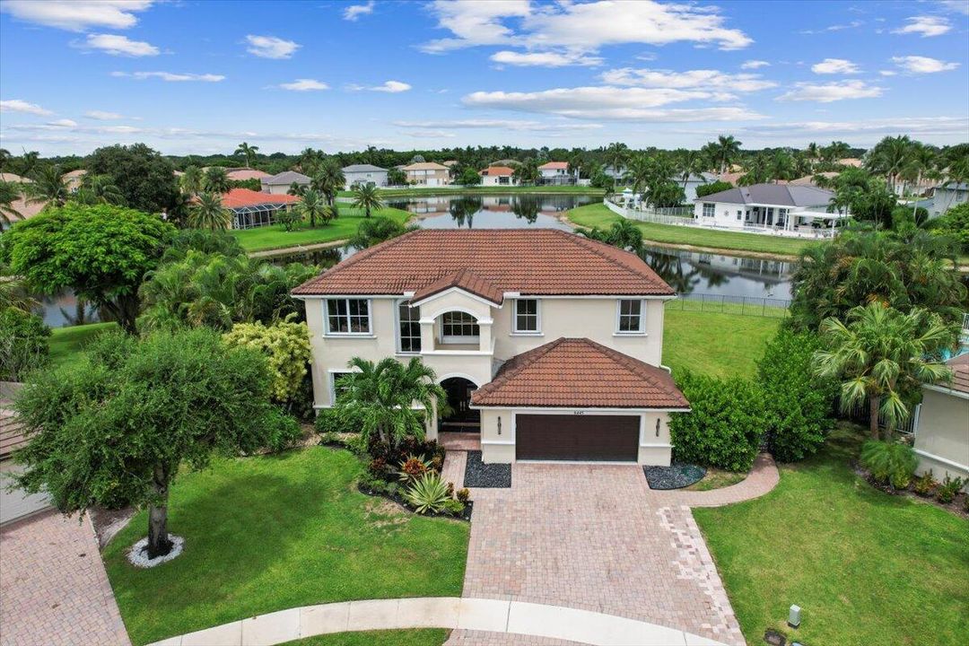 For Sale: $985,000 (4 beds, 3 baths, 2753 Square Feet)