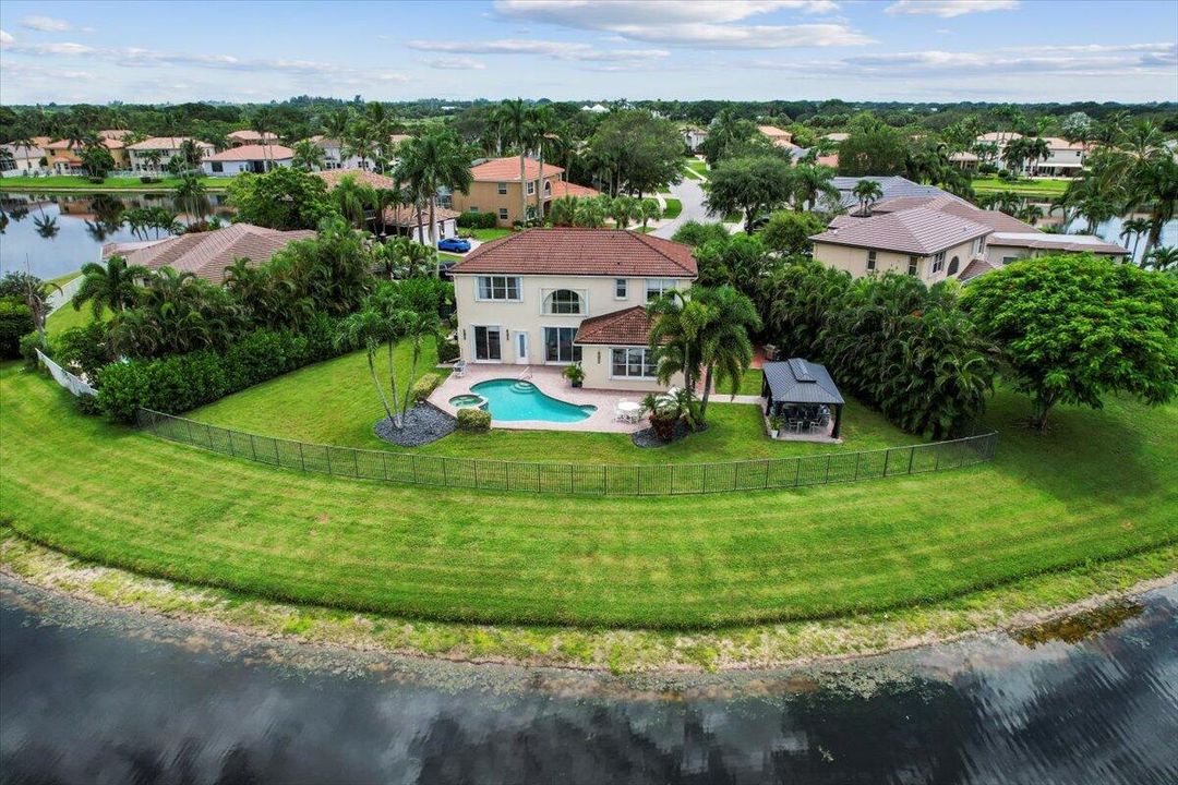 For Sale: $985,000 (4 beds, 3 baths, 2753 Square Feet)