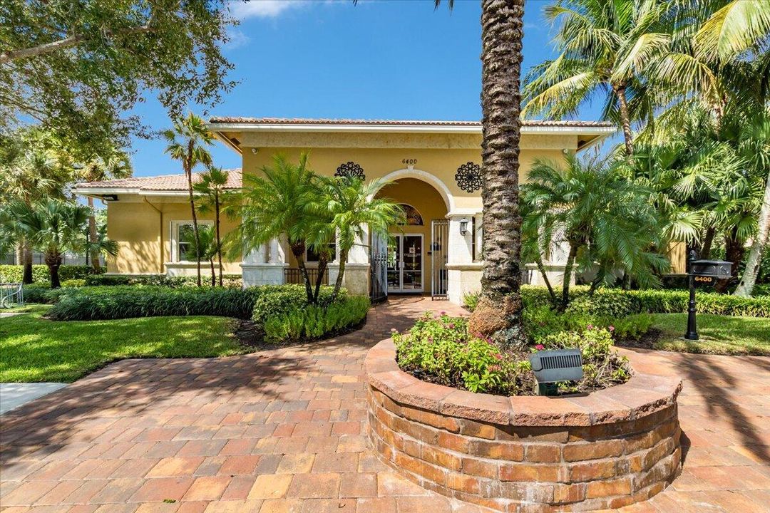 For Sale: $985,000 (4 beds, 3 baths, 2753 Square Feet)