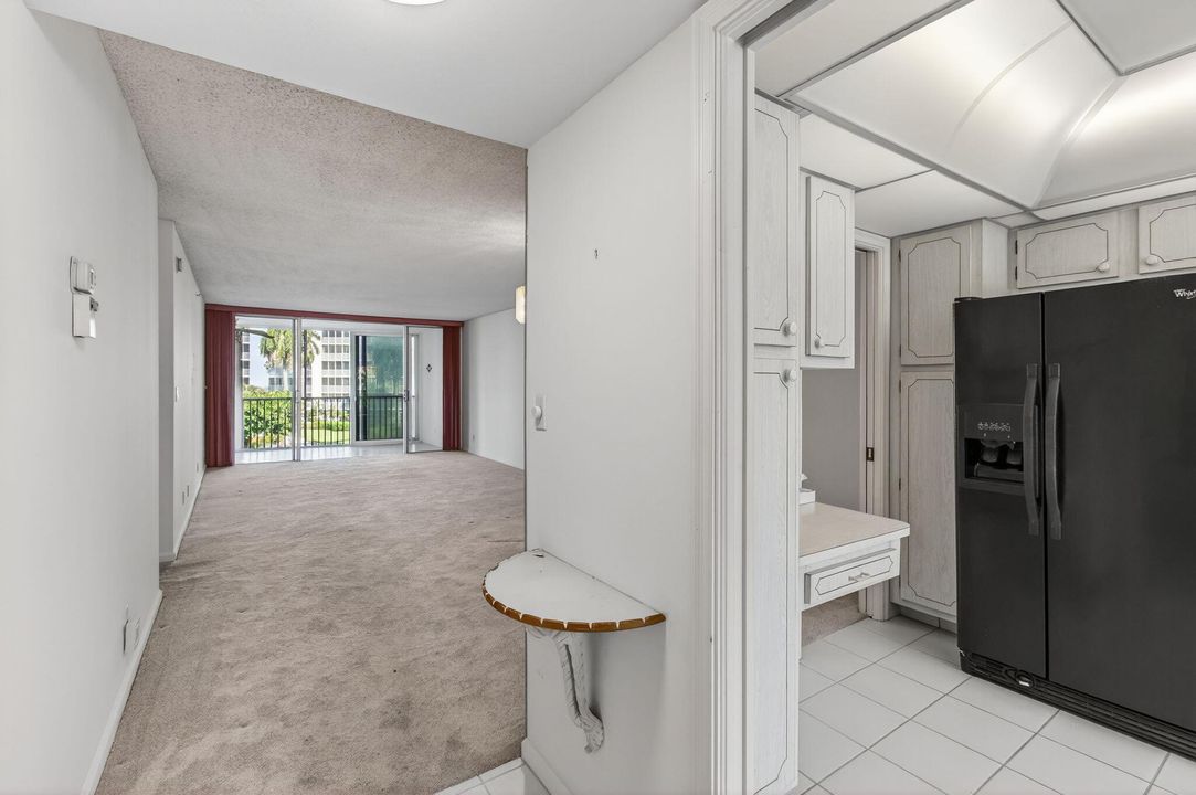 待售: $360,000 (1 贝兹, 1 浴室, 981 平方英尺)