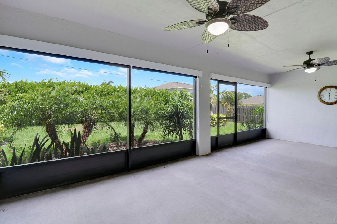 合同活跃: $2,995 (4 贝兹, 2 浴室, 1875 平方英尺)