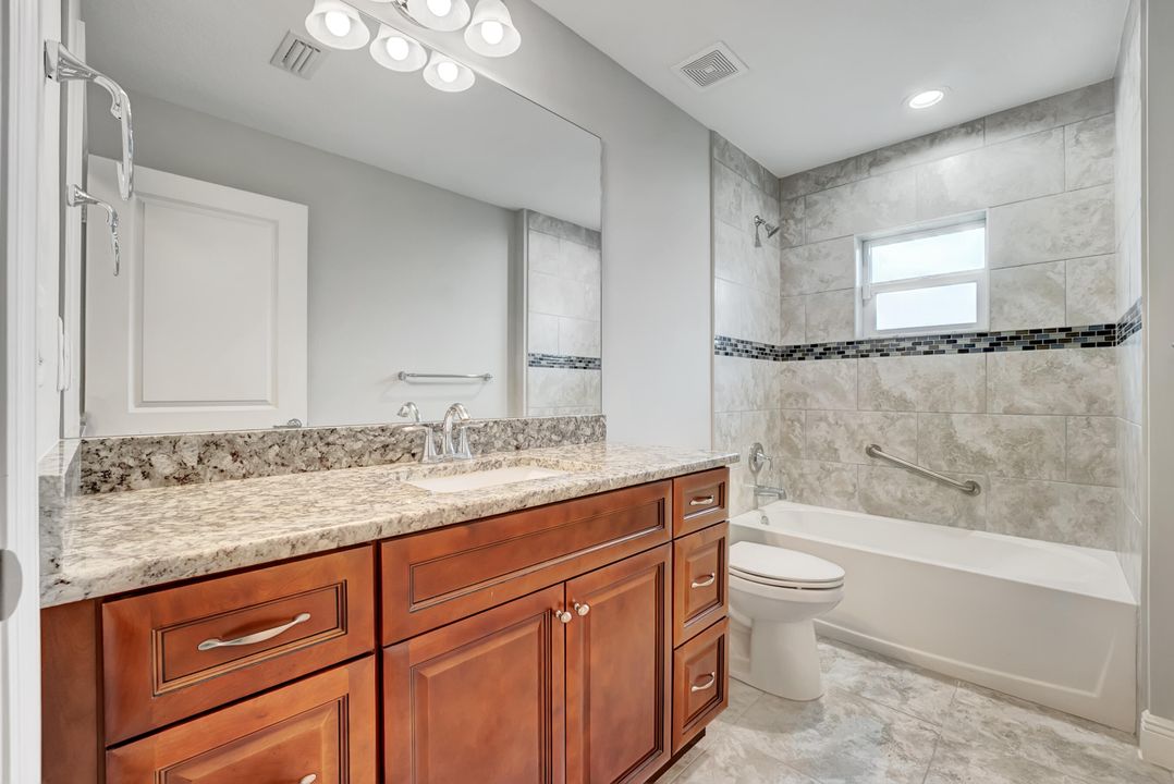 合同活跃: $2,995 (4 贝兹, 2 浴室, 1875 平方英尺)