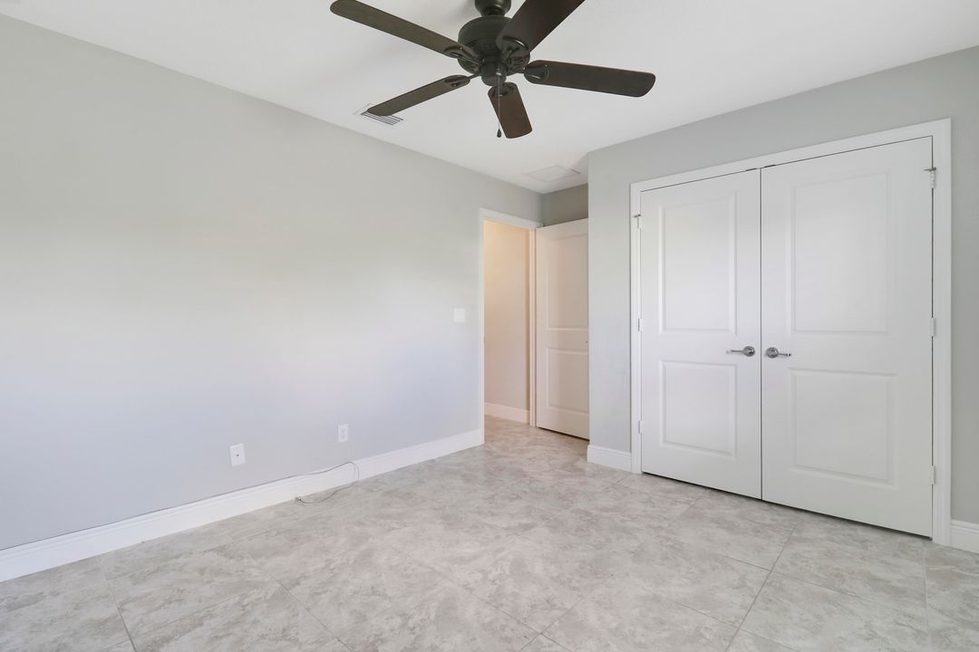 合同活跃: $2,995 (4 贝兹, 2 浴室, 1875 平方英尺)