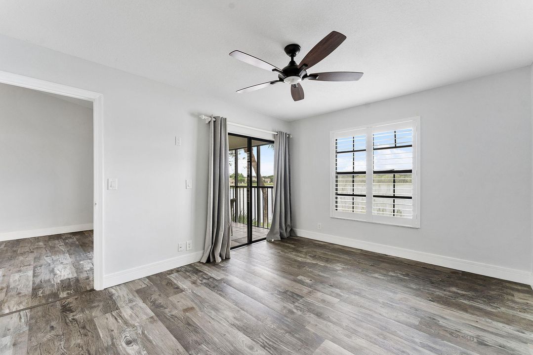 合同活跃: $380,000 (2 贝兹, 2 浴室, 935 平方英尺)