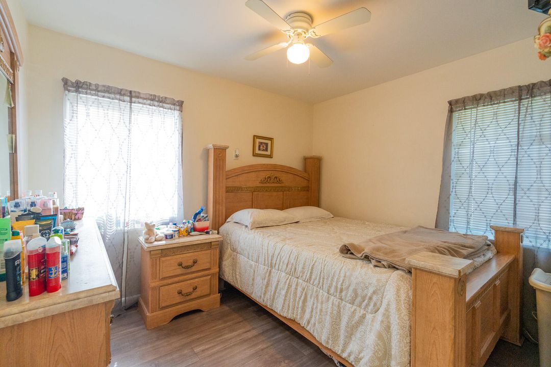 На продажу: $400,000 (2 спален, 1 ванн, 732 Квадратных фут)