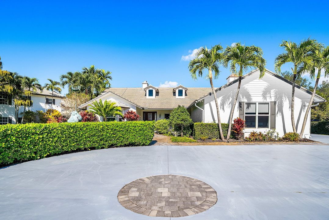 For Sale: $3,750,000 (5 beds, 4 baths, 3702 Square Feet)