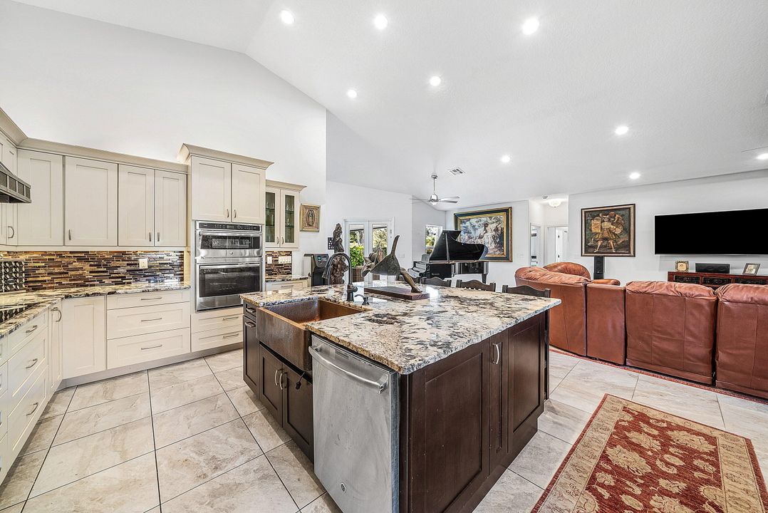 For Sale: $3,750,000 (5 beds, 4 baths, 3702 Square Feet)