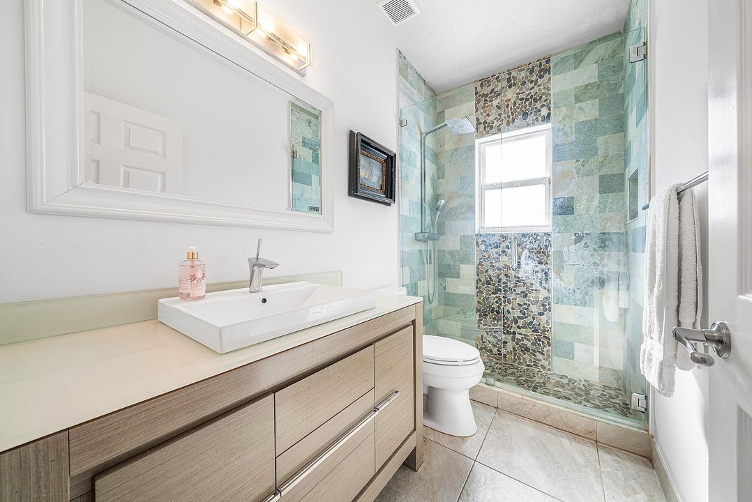 For Sale: $3,750,000 (5 beds, 4 baths, 3702 Square Feet)