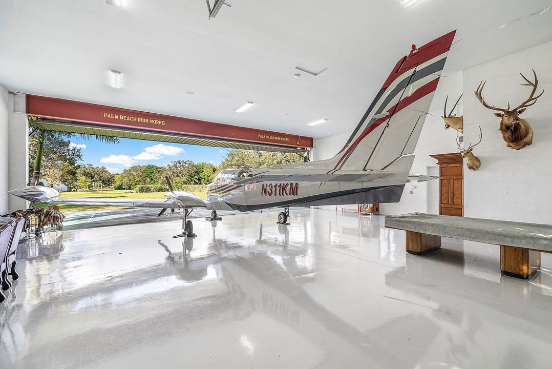 For Sale: $3,750,000 (5 beds, 4 baths, 3702 Square Feet)