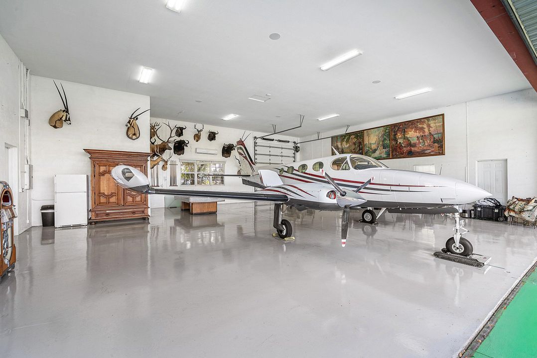 For Sale: $3,750,000 (5 beds, 4 baths, 3702 Square Feet)