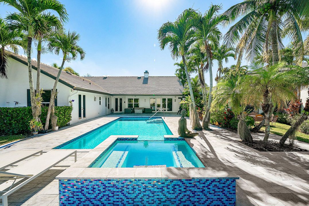 For Sale: $3,750,000 (5 beds, 4 baths, 3702 Square Feet)