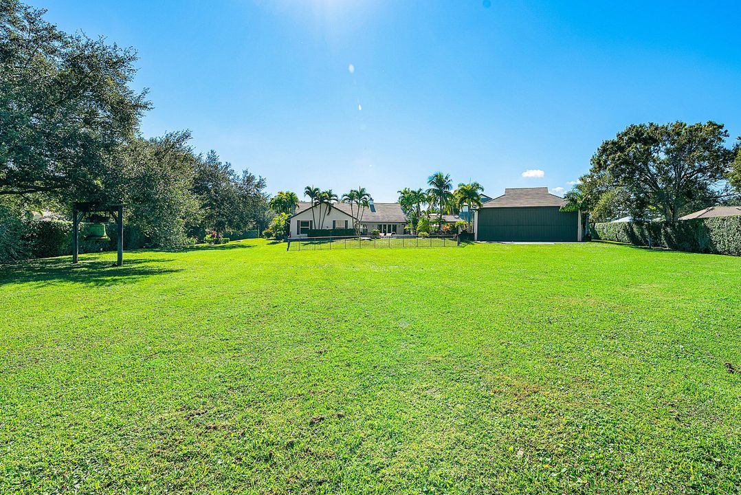 For Sale: $3,750,000 (5 beds, 4 baths, 3702 Square Feet)