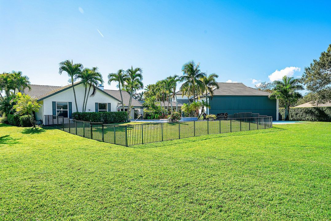 For Sale: $3,750,000 (5 beds, 4 baths, 3702 Square Feet)