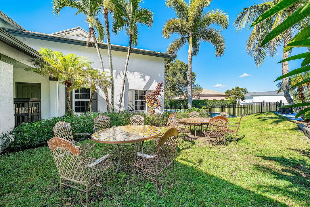 For Sale: $3,750,000 (5 beds, 4 baths, 3702 Square Feet)