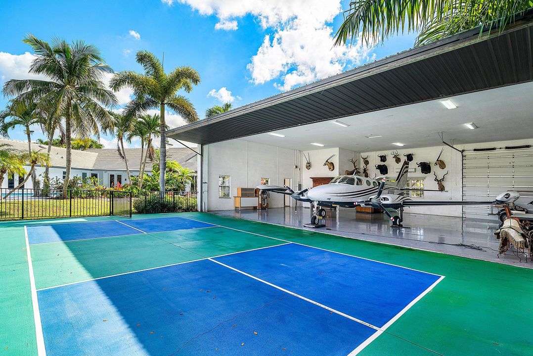 For Sale: $3,750,000 (5 beds, 4 baths, 3702 Square Feet)