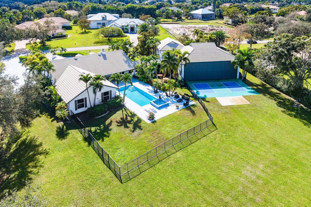 For Sale: $3,750,000 (5 beds, 4 baths, 3702 Square Feet)