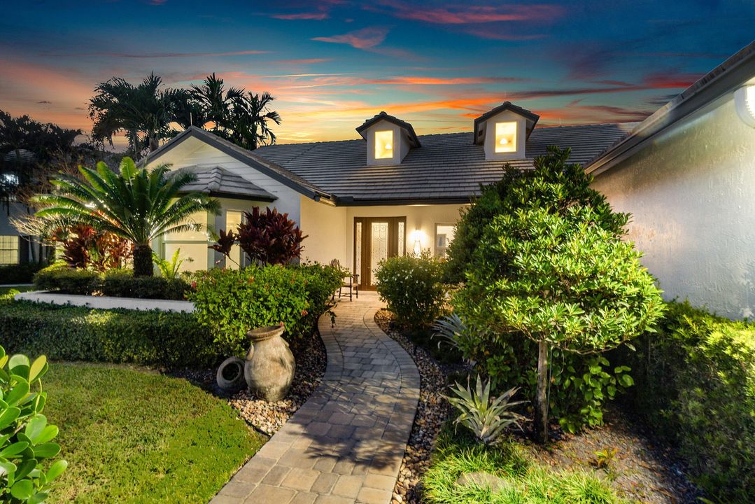 For Sale: $3,750,000 (5 beds, 4 baths, 3702 Square Feet)