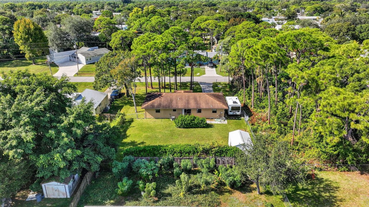 For Sale: $270,000 (2 beds, 2 baths, 980 Square Feet)