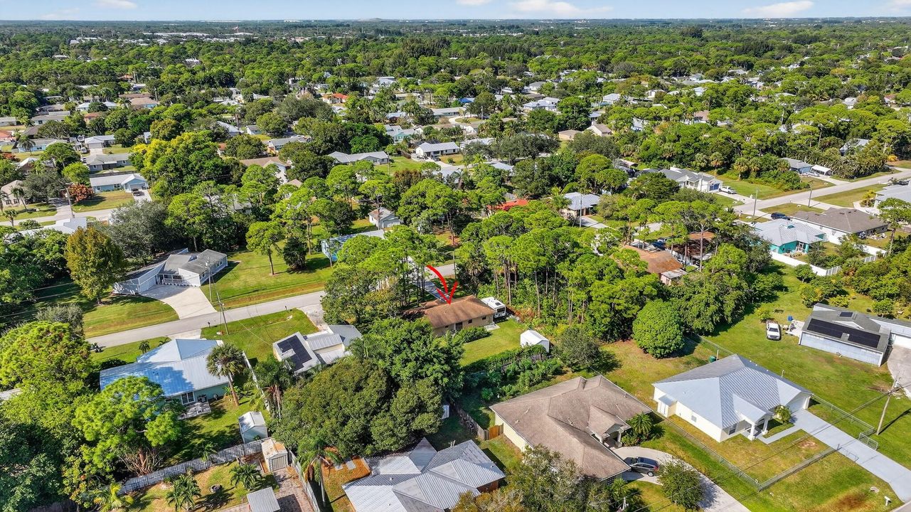 For Sale: $270,000 (2 beds, 2 baths, 980 Square Feet)