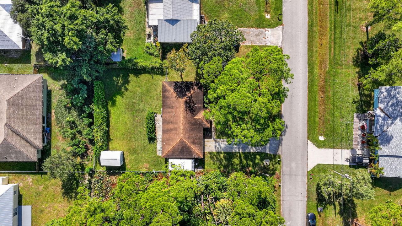 For Sale: $270,000 (2 beds, 2 baths, 980 Square Feet)