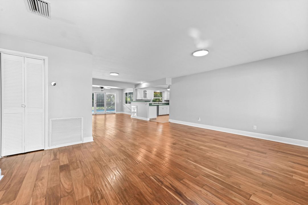 待售: $849,900 (3 贝兹, 2 浴室, 2148 平方英尺)