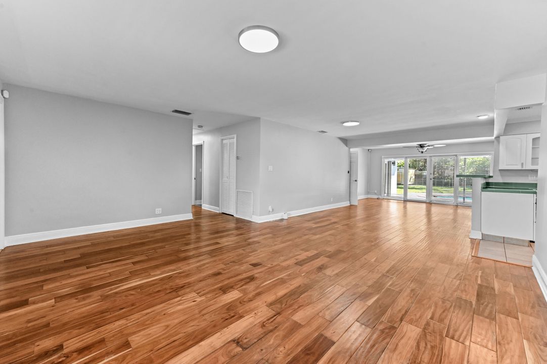 待售: $849,900 (3 贝兹, 2 浴室, 2148 平方英尺)