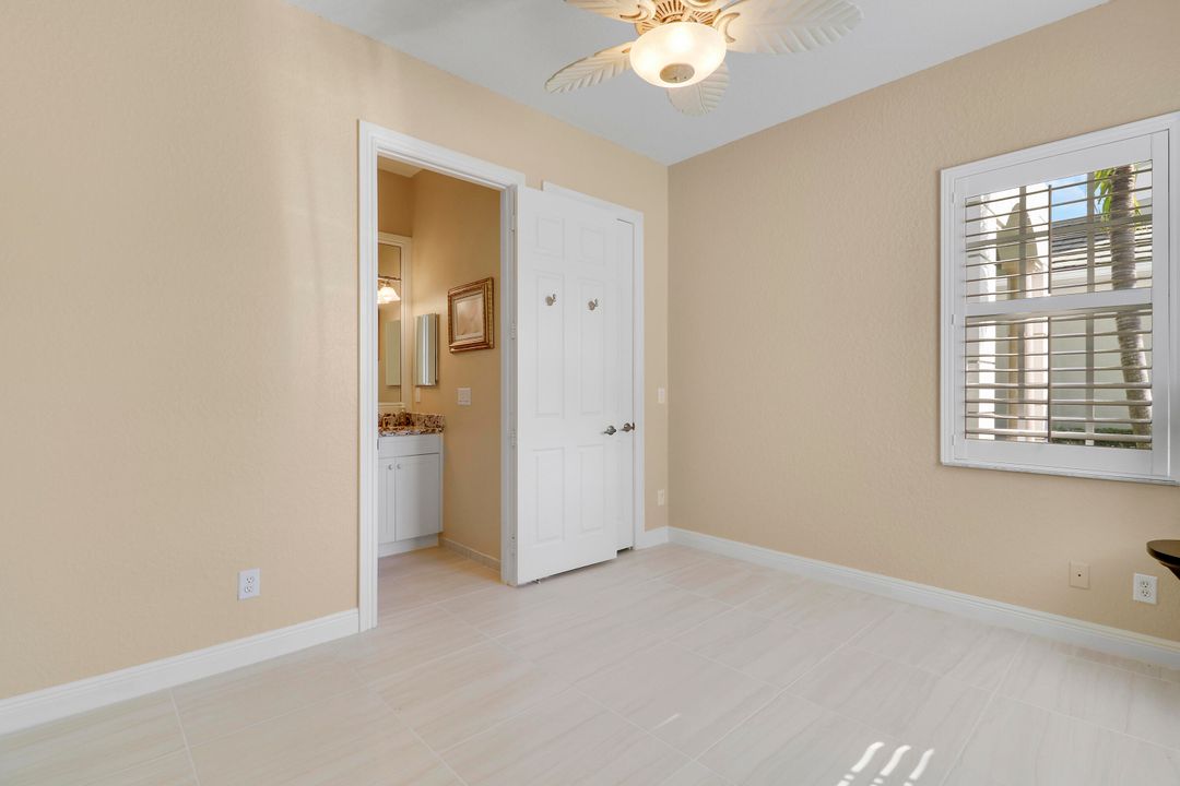 For Sale: $1,100,000 (4 beds, 4 baths, 3882 Square Feet)