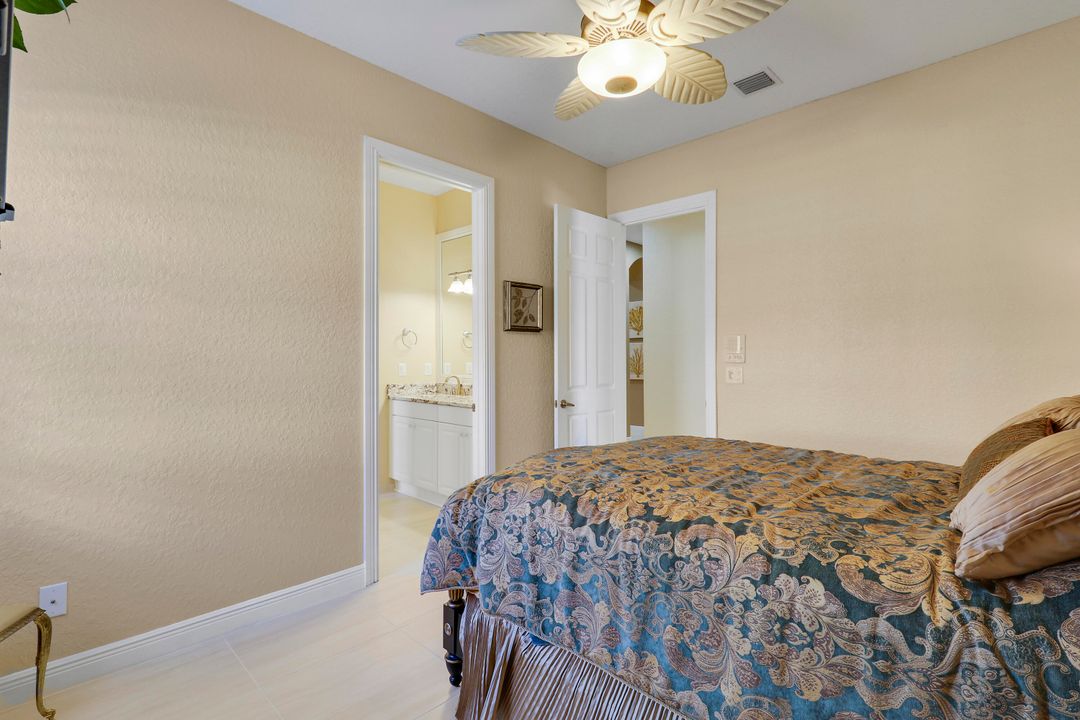 For Sale: $1,100,000 (4 beds, 4 baths, 3882 Square Feet)