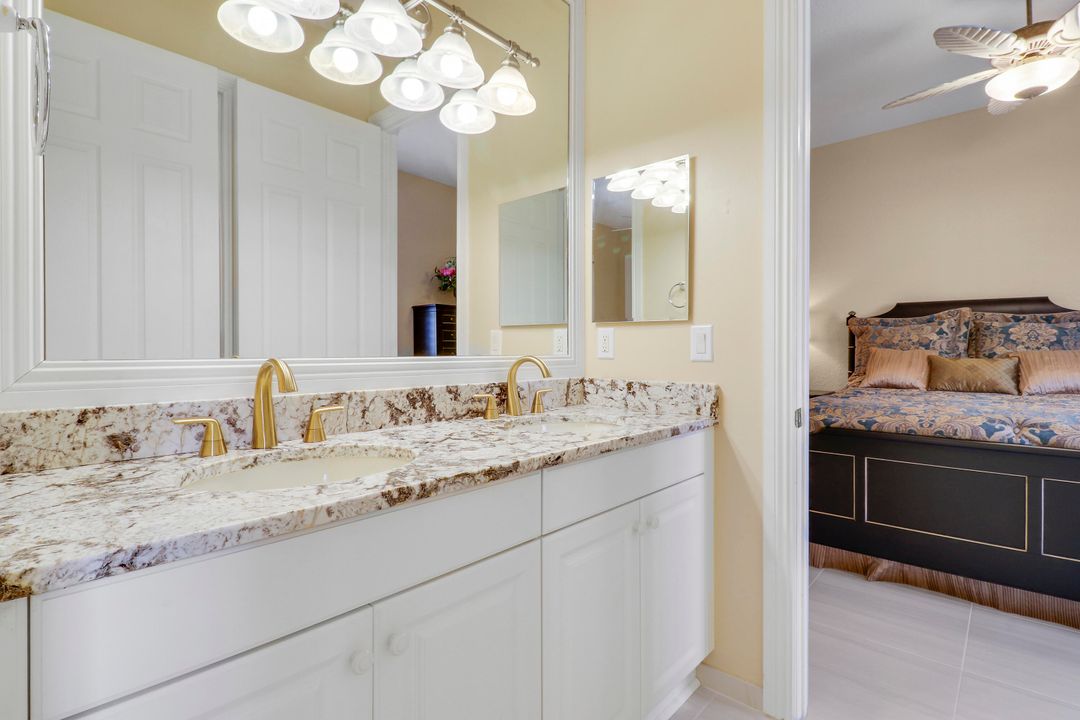 For Sale: $1,100,000 (4 beds, 4 baths, 3882 Square Feet)