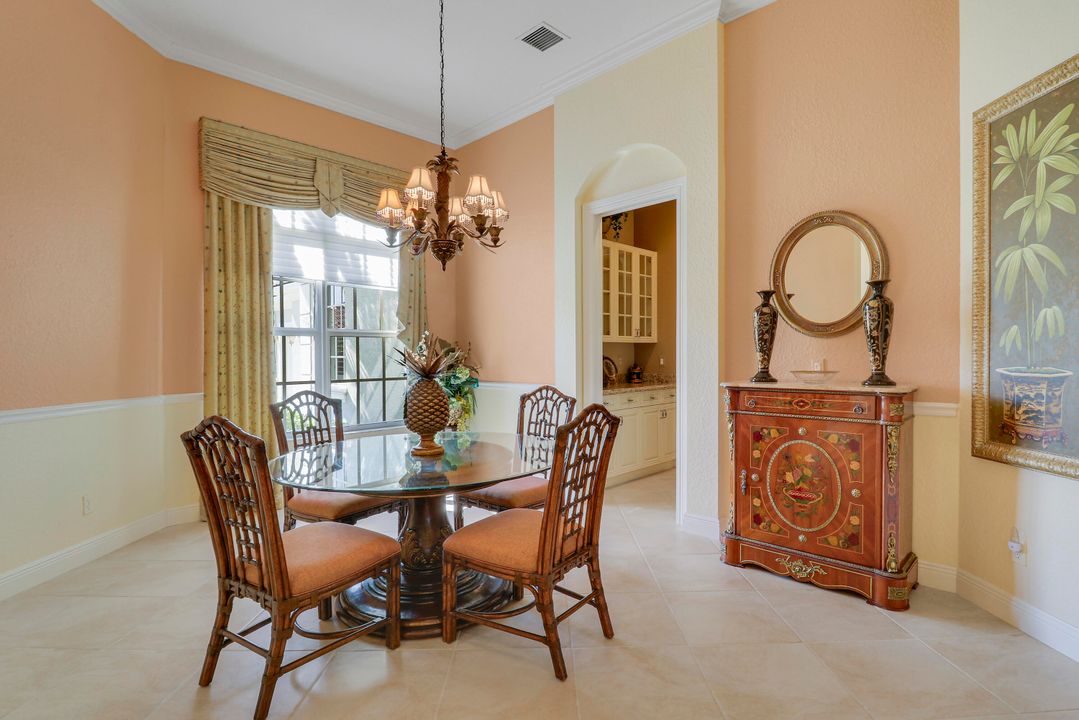 For Sale: $1,100,000 (4 beds, 4 baths, 3882 Square Feet)