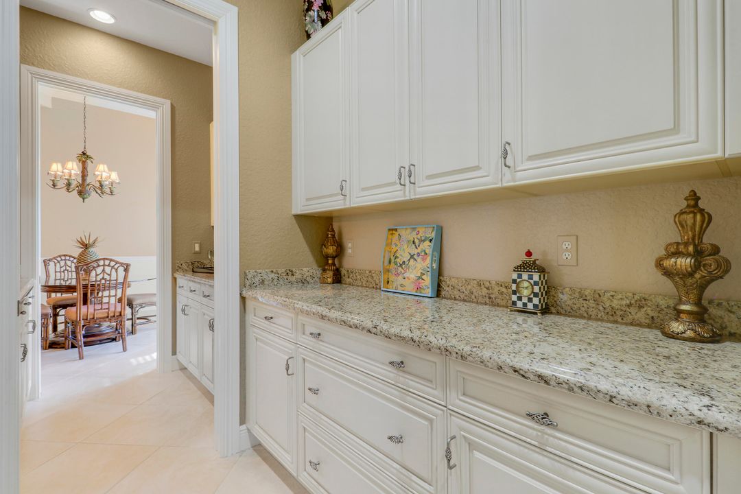 For Sale: $1,100,000 (4 beds, 4 baths, 3882 Square Feet)