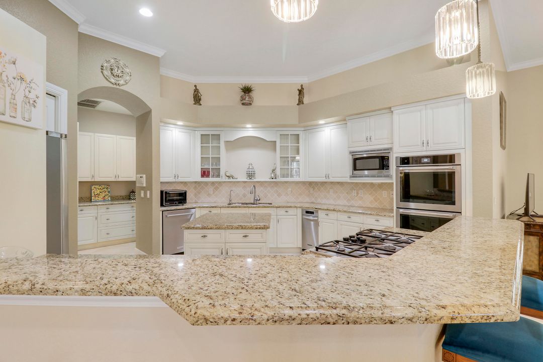 For Sale: $1,100,000 (4 beds, 4 baths, 3882 Square Feet)