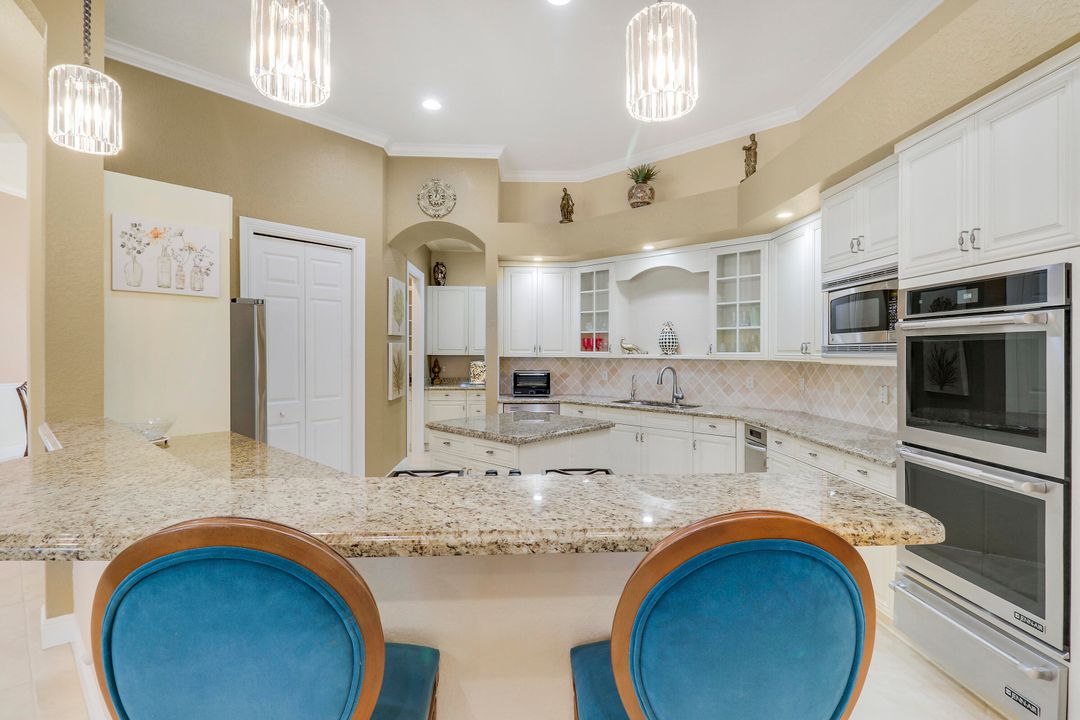 For Sale: $1,100,000 (4 beds, 4 baths, 3882 Square Feet)