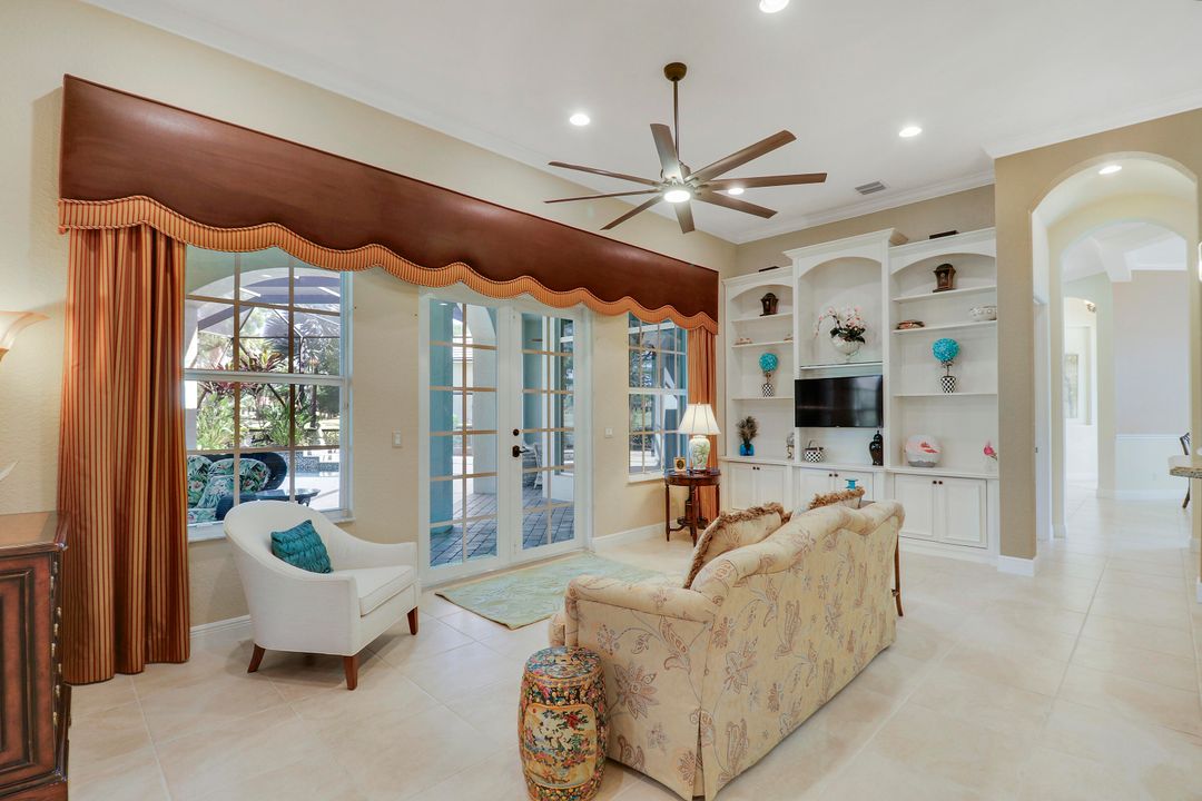 For Sale: $1,100,000 (4 beds, 4 baths, 3882 Square Feet)